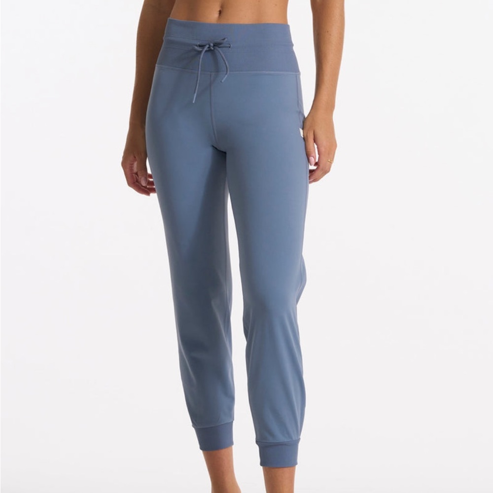 Vuori Daily Jogger